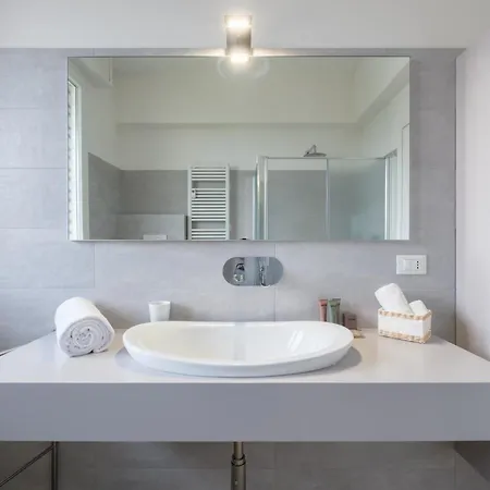 Stile Classico Ed Elegante In Centro Storico Appartamento