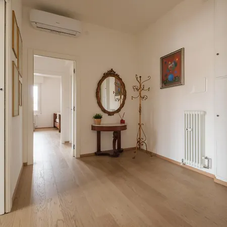 Stile Classico Ed Elegante In Centro Storico Lejlighed *