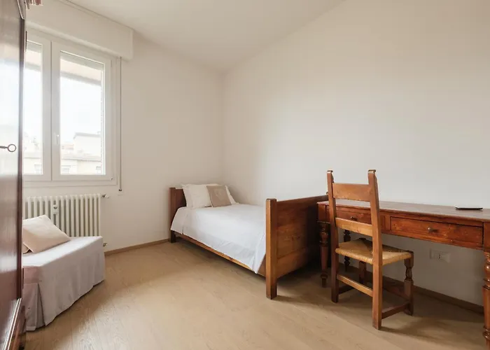 Classic And Elegant Style In Old Town * Bologna